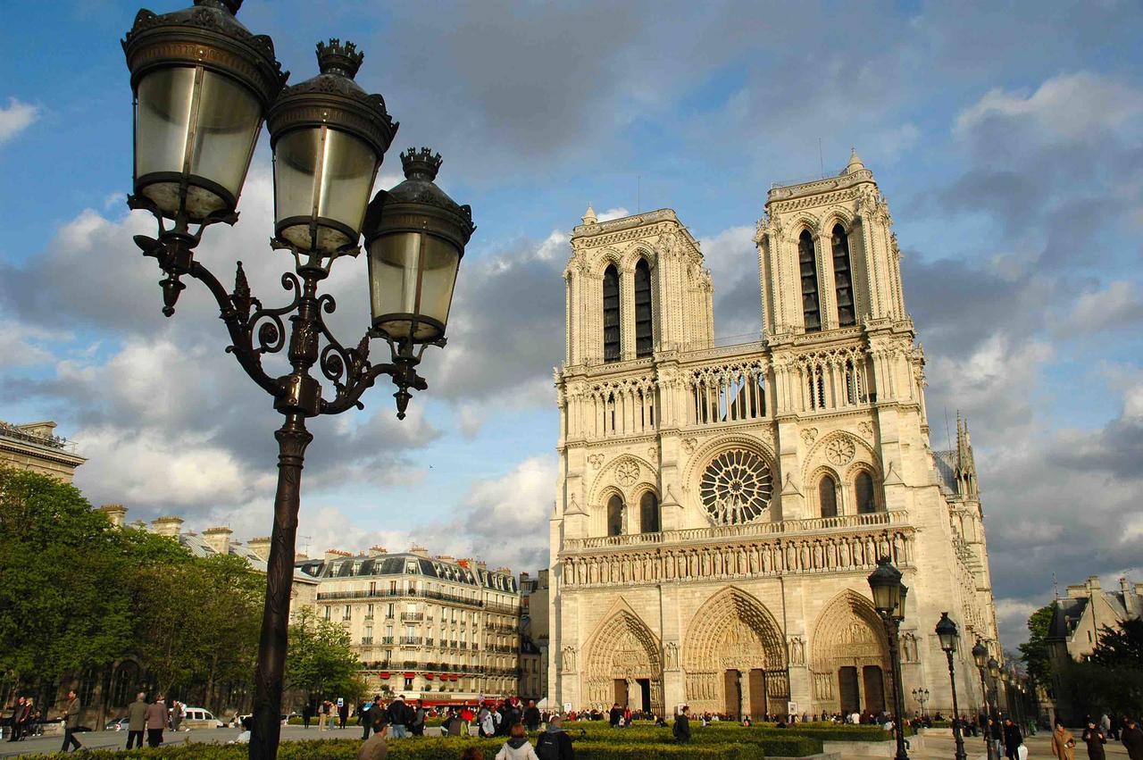 Notre Dame Paradis Latin Paris Exterior foto